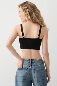 Corset à agrafes et bordure en dentelle