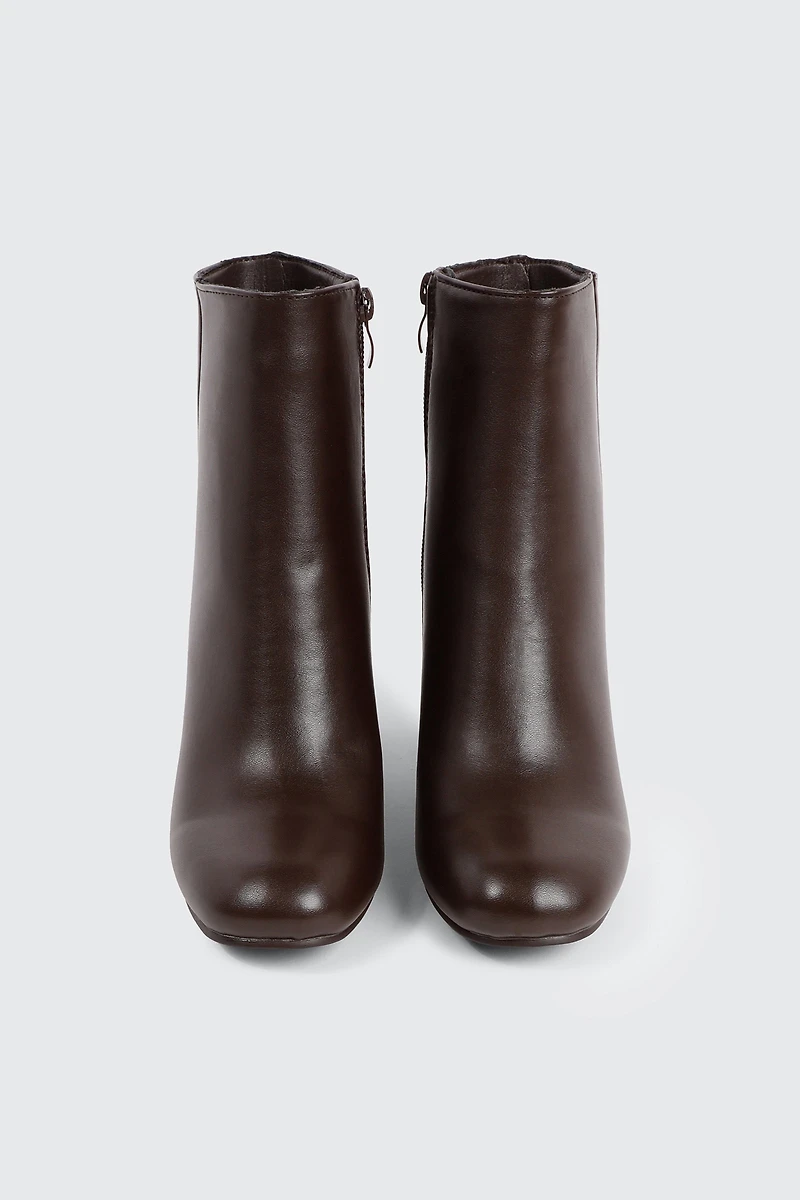 Bottillons en faux cuir à bout carré