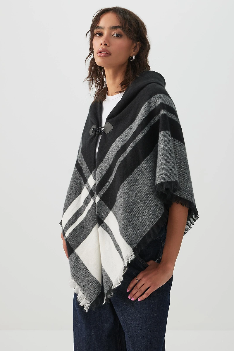 Châle à carreaux et bouton à bascule