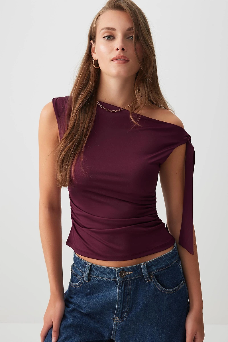 Ardene Asymmetrical Off Shoulder Top in Burgundy | Size | Polyester/Elastane