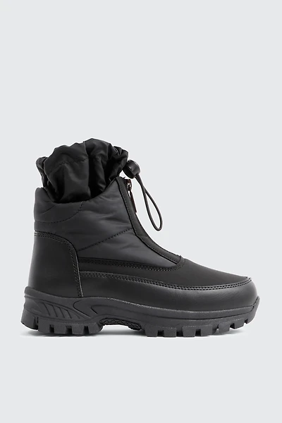 Ardene Bungee Lace Snow Boots in Black | Size | Faux Leather