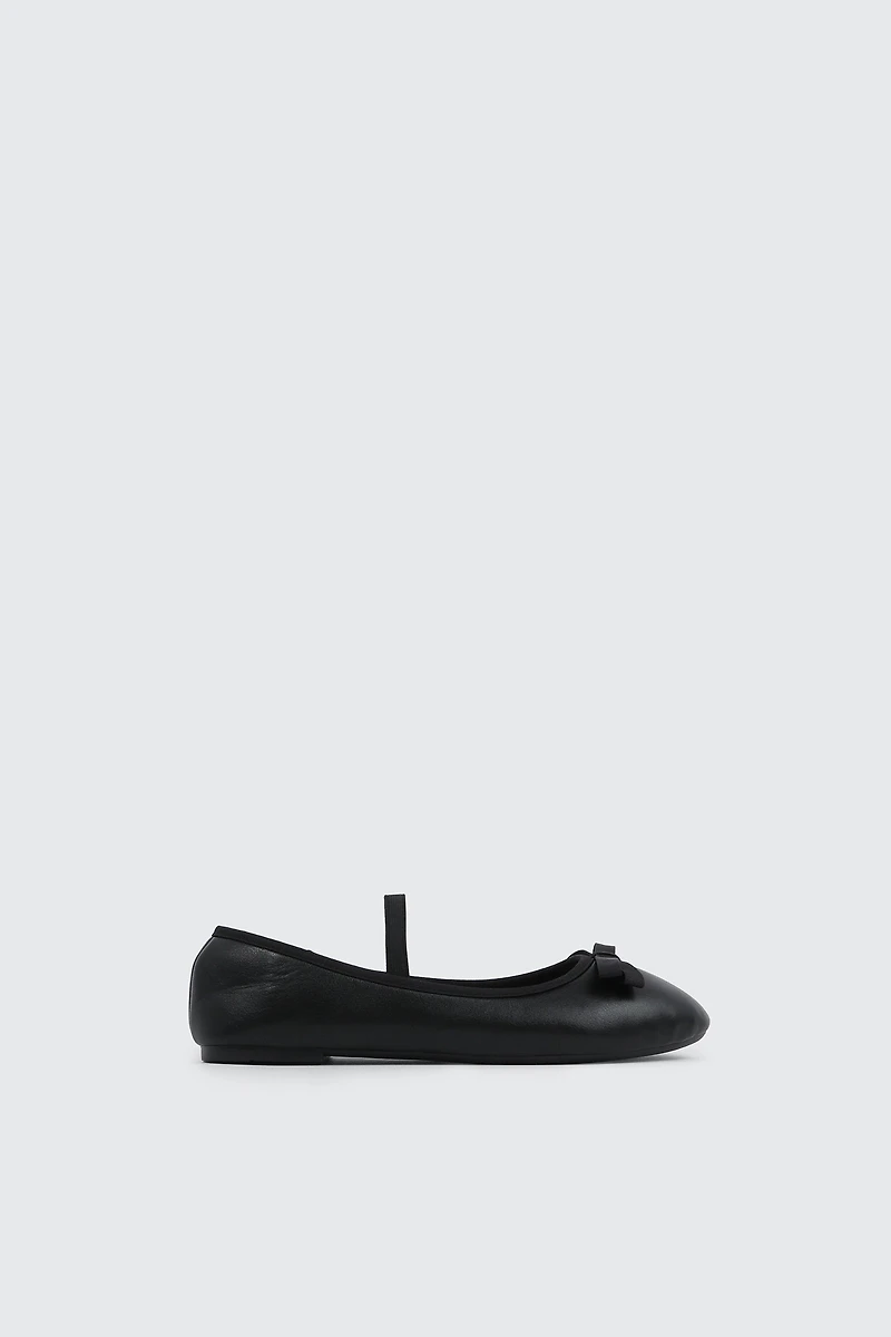 Ardene Kids Mary Janes with Bow in | Size | Faux Leather