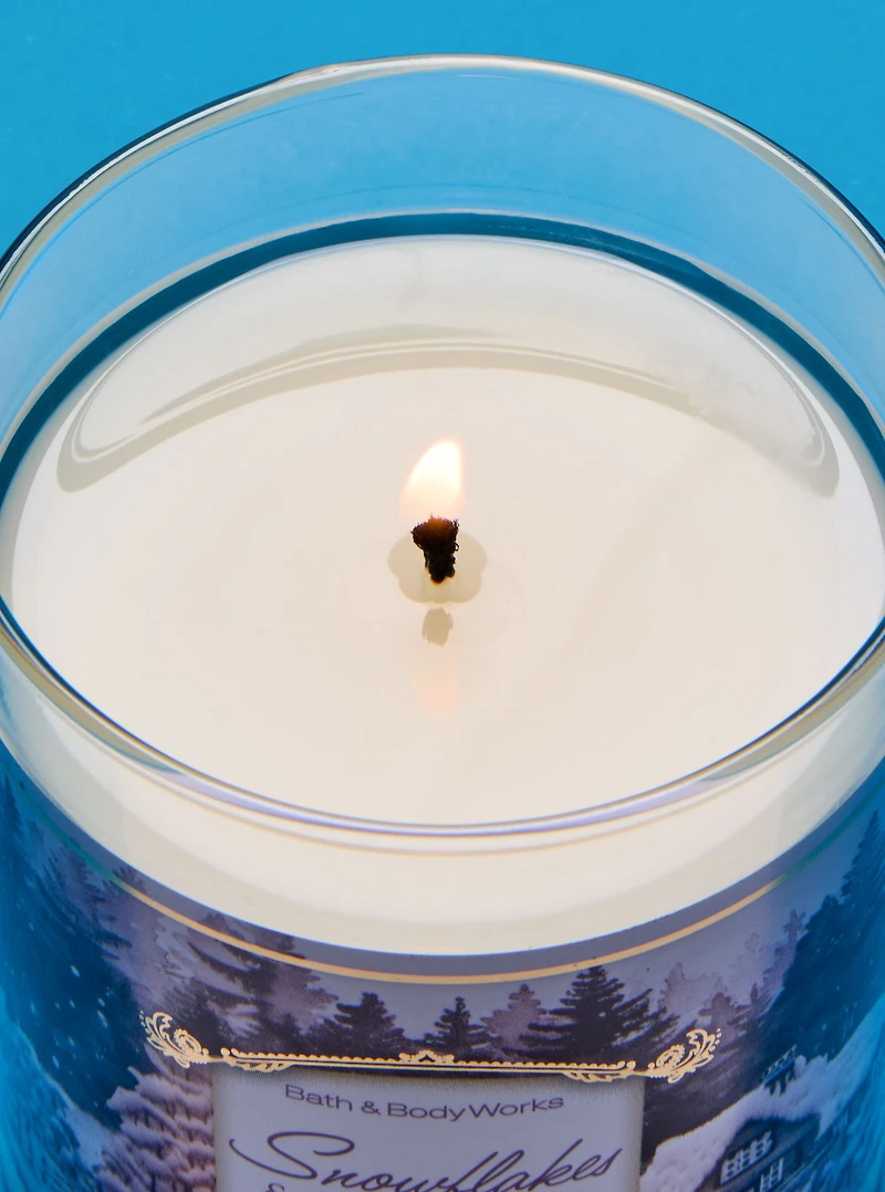 Snowflakes & Cashmere Single Wick Candle