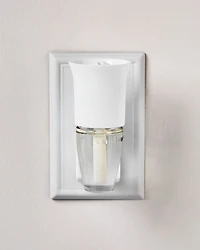 White Flare Wallflowers Fragrance Plug