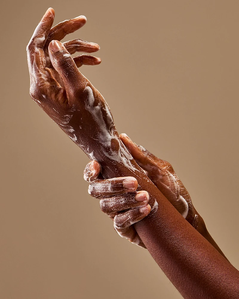 Covered In Roses Gentle & Clean Foaming Hand Soap