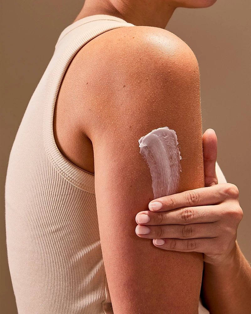 Into the Night Moisturizing Body Wash