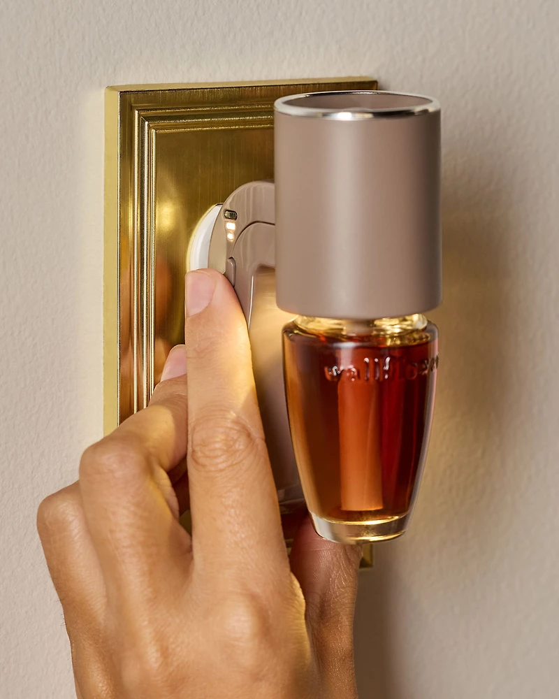 Cylinder Scent Control™ Nightlight Wallflowers Fragrance Plug