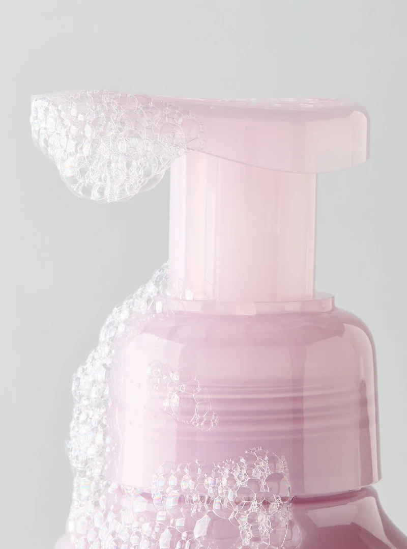 Snowflakes & Cashmere Gentle & Clean Foaming Hand Soap