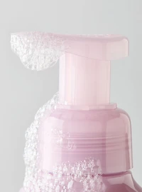 Snowflakes & Cashmere Gentle & Clean Foaming Hand Soap