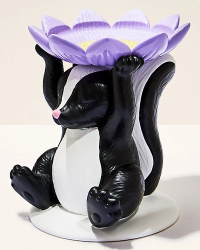 Flowery Skunk Pedestal 3-Wick Candle Holder