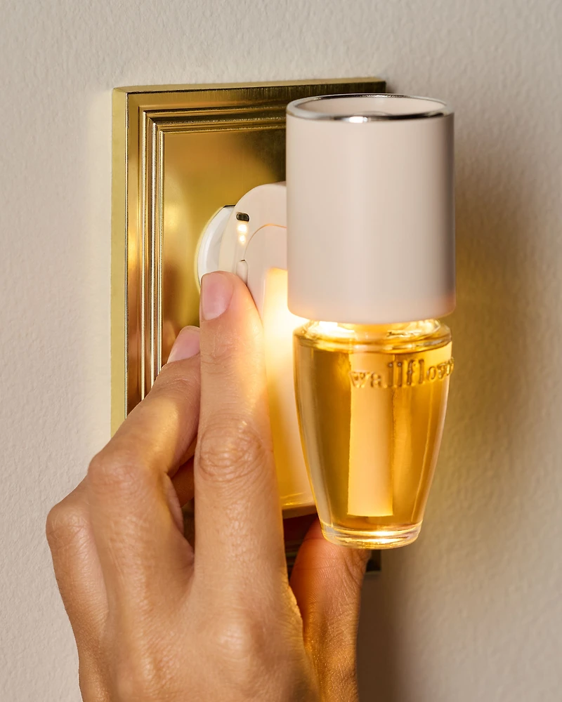 Cylinder Scent Control™ Nightlight Wallflowers Fragrance Plug