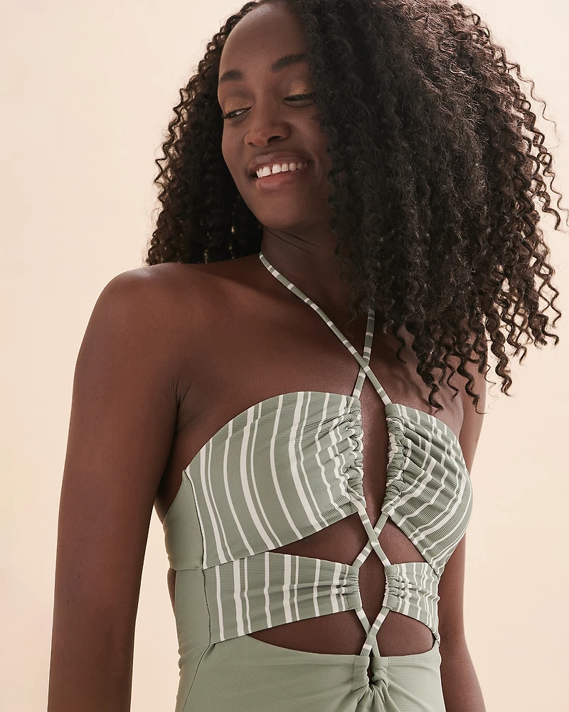 Maillot une-pièce plongeant à rayures texturées