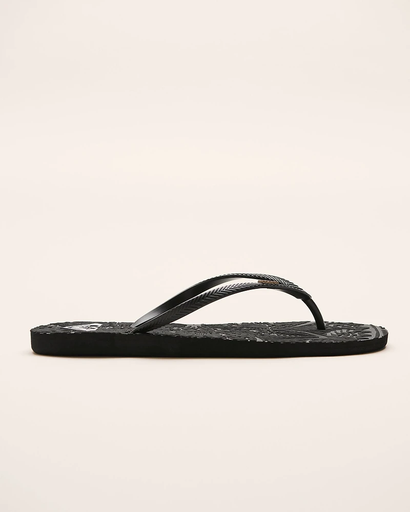 Antilles II Flip-Flops