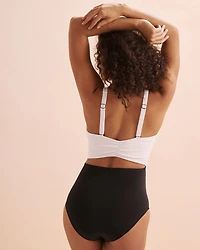 Maillot une-pièce enveloppant classique