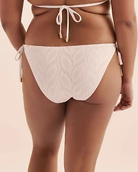 Bas de bikini brésilien taille basse en dentelle feuillage