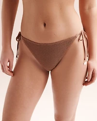 Bas de bikini taille basse brésilien à nouer en crochet