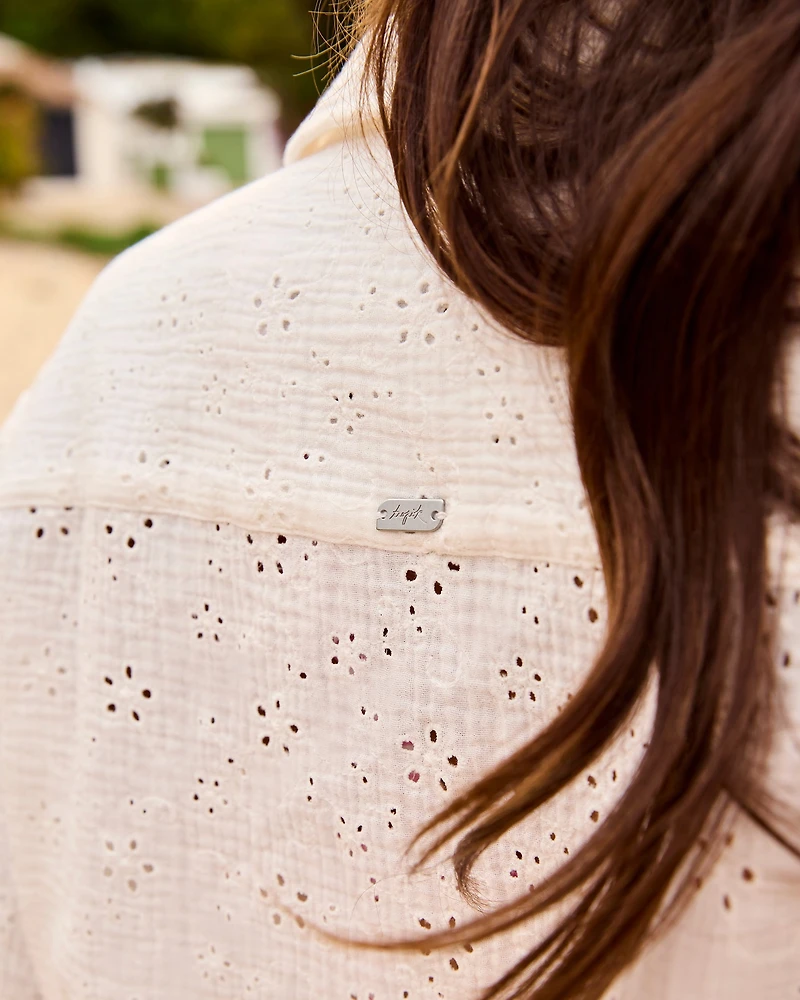 Chemise gaufrée avec broderie anglaise