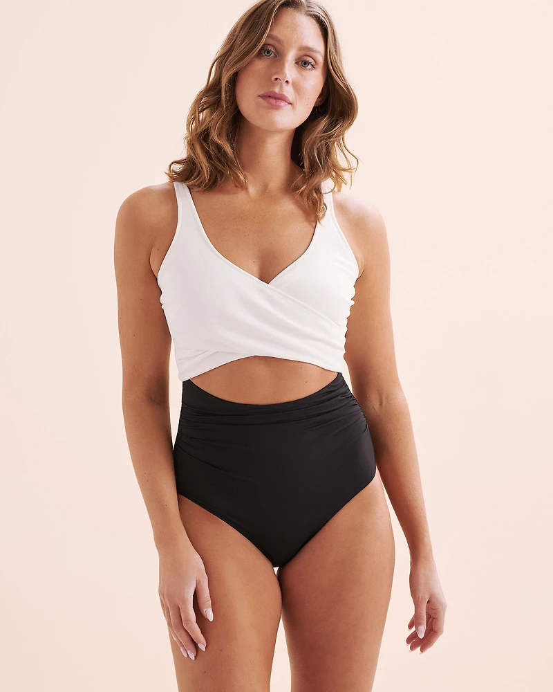 Maillot une-pièce enveloppant classique