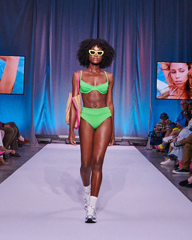 Haut de bikini plongeant Peppermint Ribbed