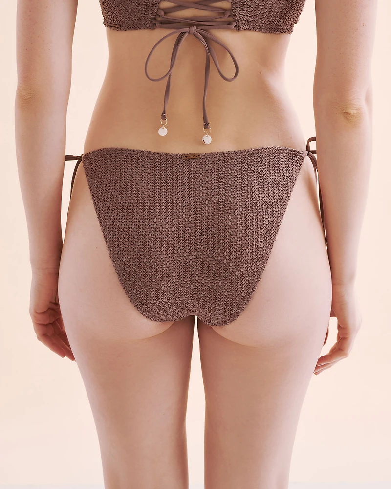 Bas de bikini brésilien taille basse en crochet Earthly Boho