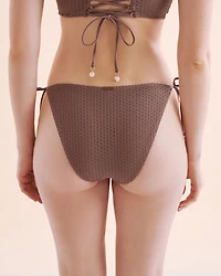 Bas de bikini brésilien taille basse en crochet Earthly Boho