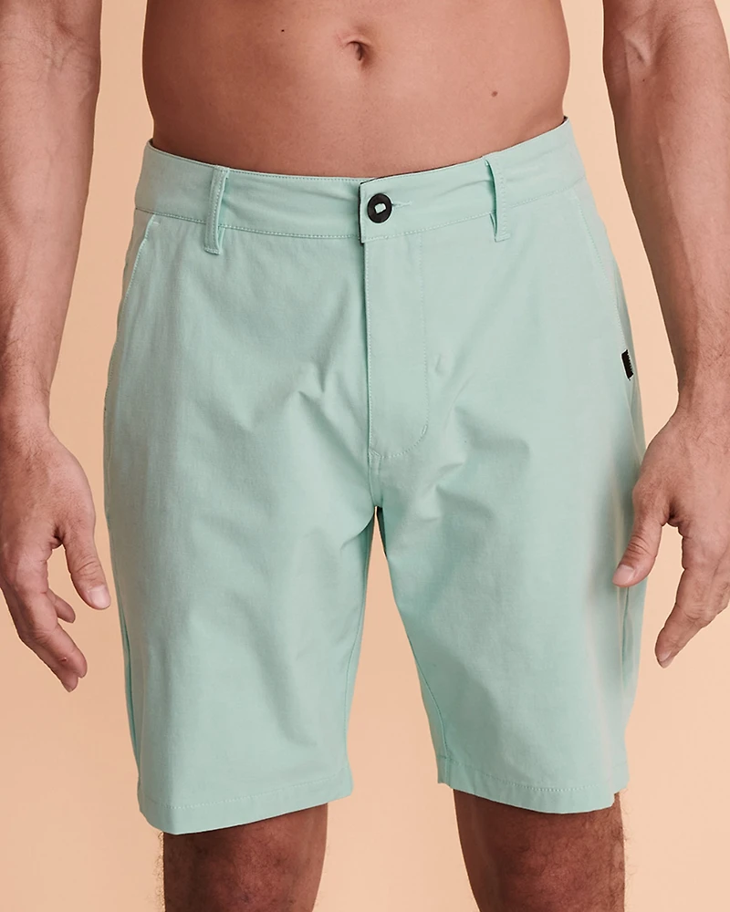 BOARDWALK PHASE NINETEEN Hybrid Short