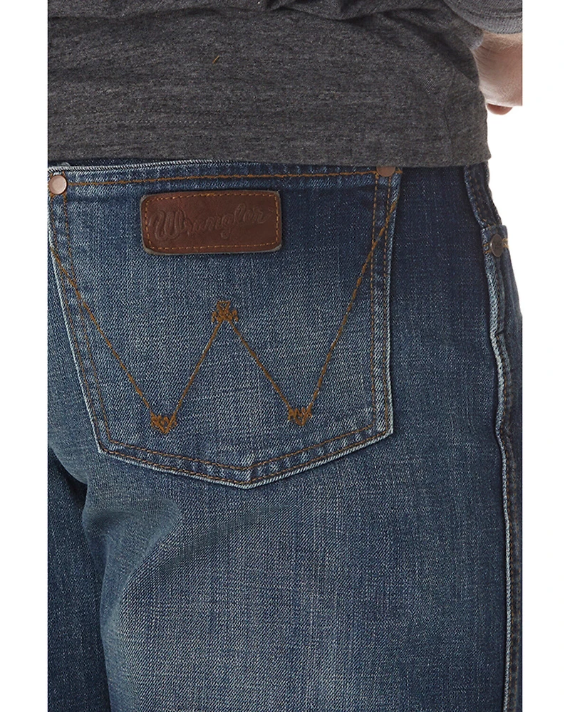 Wrangler Men's Retro Relaxed Fit Mid Rise Boot Cut Jeans