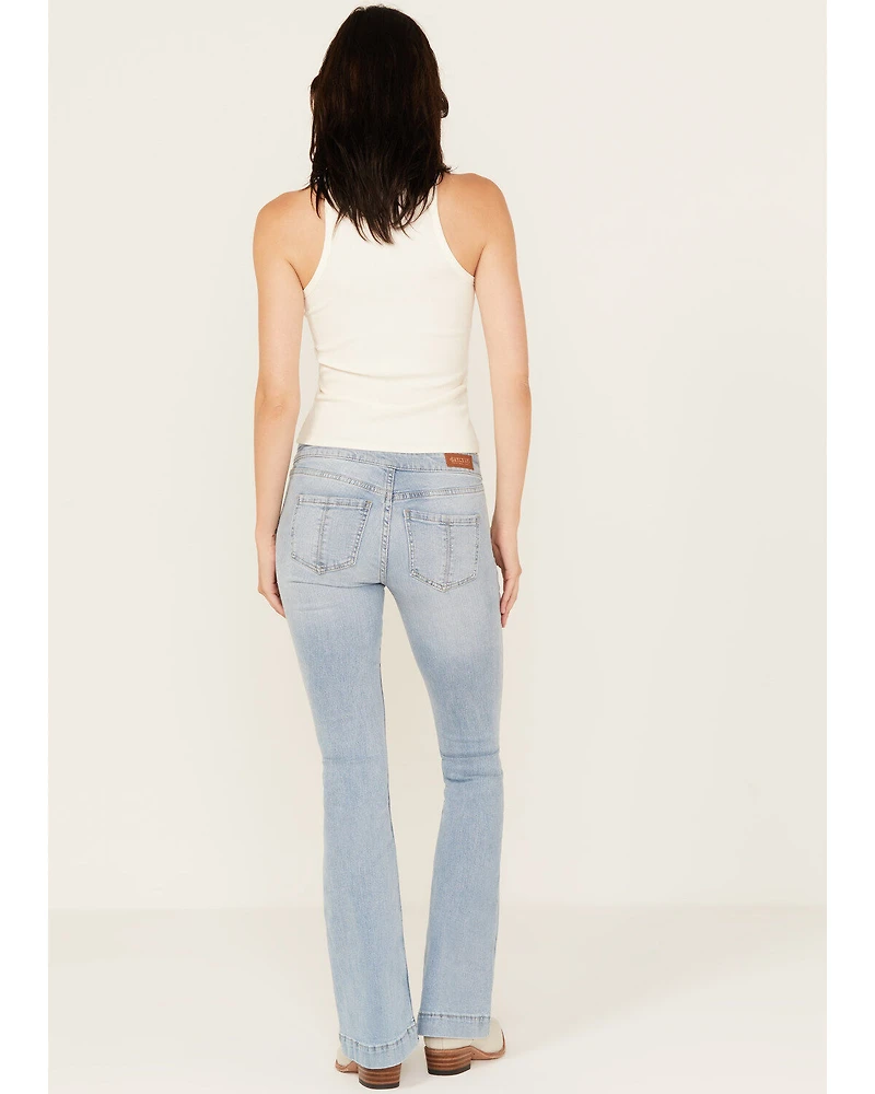 Shyanne Women's Desert Lily Light Wash Low Rise Bootcut Jeans