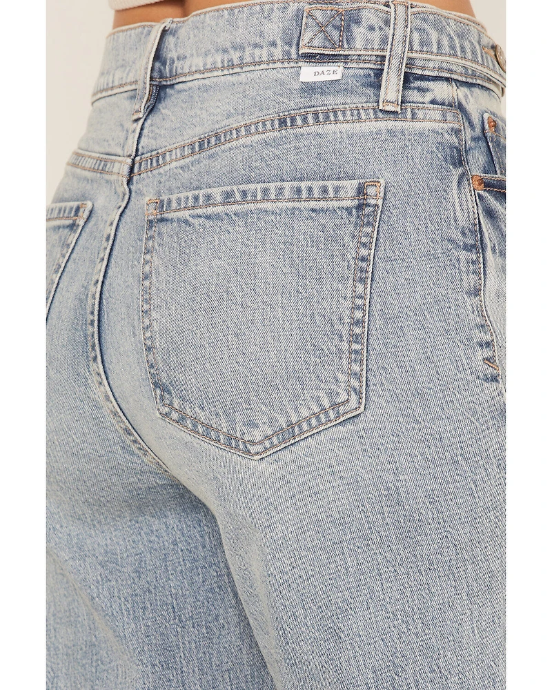 Daze Women's Medium Wash High Rise Straight Jeans