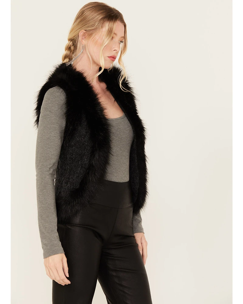 Shyanne Women's Cable Knit Vest