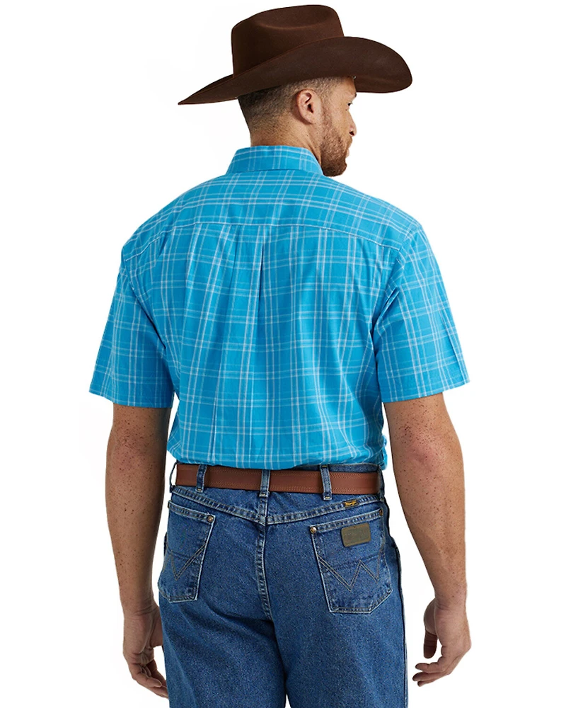 George Strait by Wrangler Men's Plaid Print Short Sleeve Button-Down Stretch Western Shirt - Tall