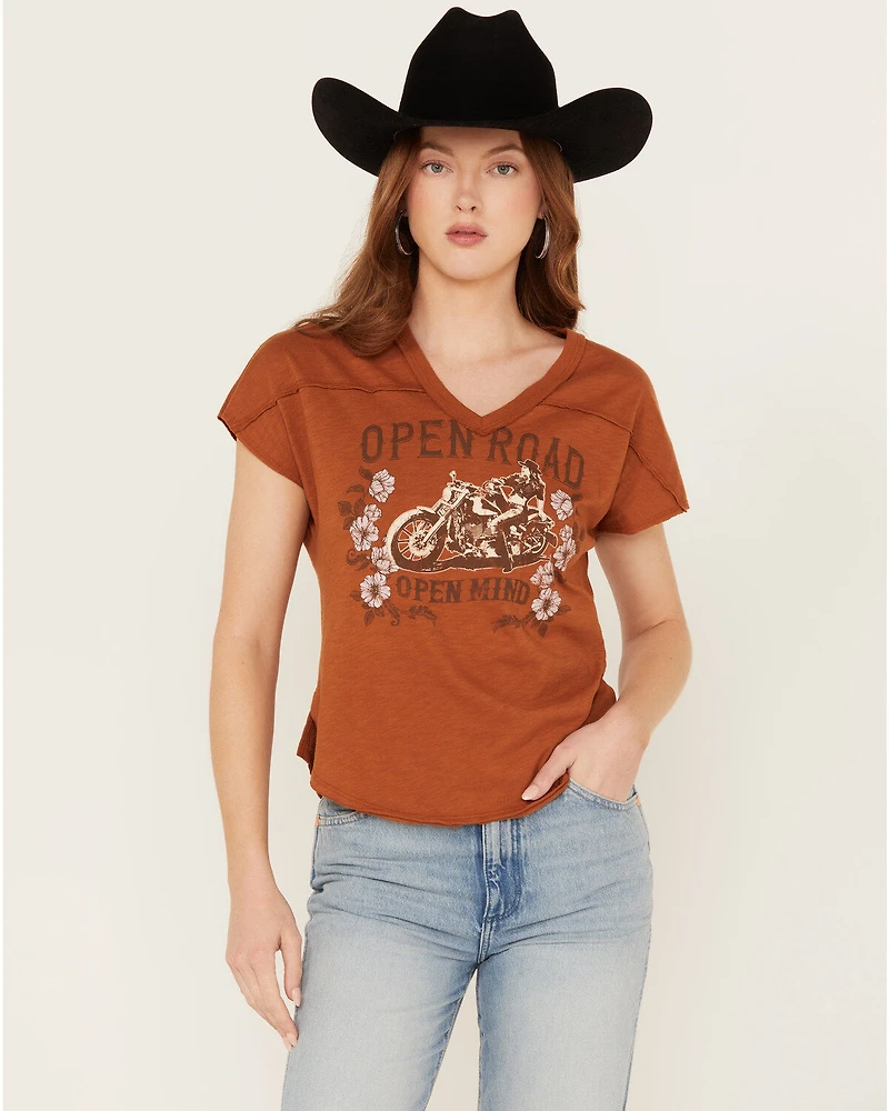 Shyanne Women's Open Road V Neck Graphic Tee