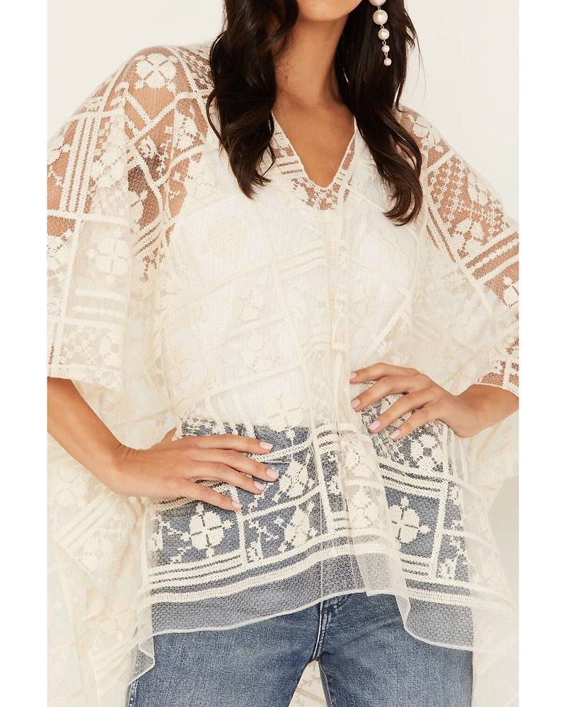 Shyanne Women's Lace Tassel Poncho