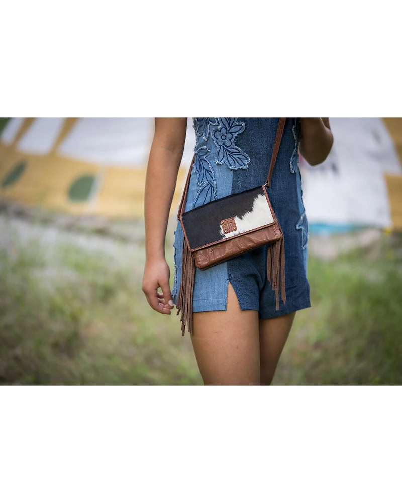 STS Ranchwear By Carroll Women's Indie Harper Crossbody Bag