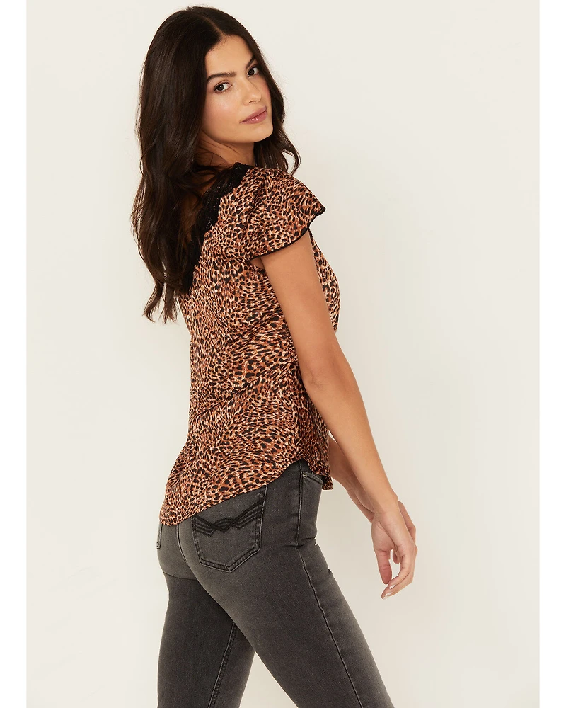Idyllwind Women's Kimball Lace Trim Top