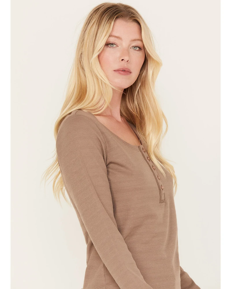 Cleo + Wolf Women's Long Sleeve Henley Top