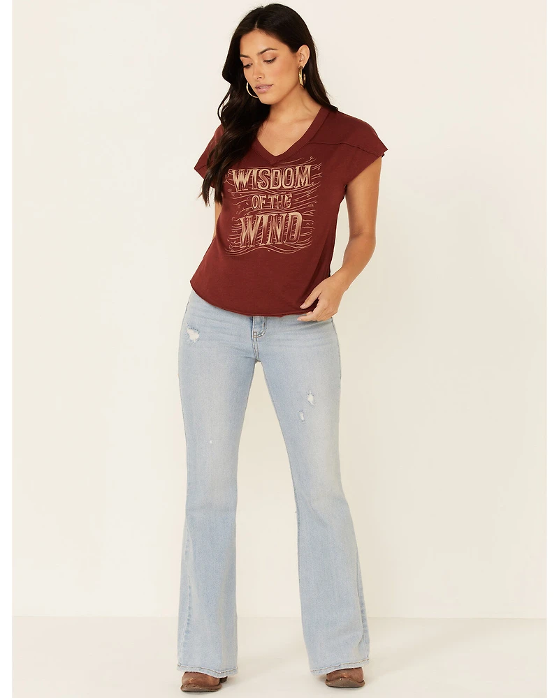 Shyanne Women's Wisdom Of The Wind Graphic Short Sleeve Tee