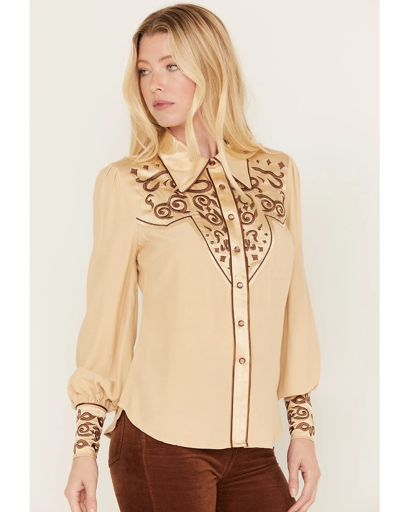Shyanne Women's Long Sleeve Embroidered Western Snap Shirt