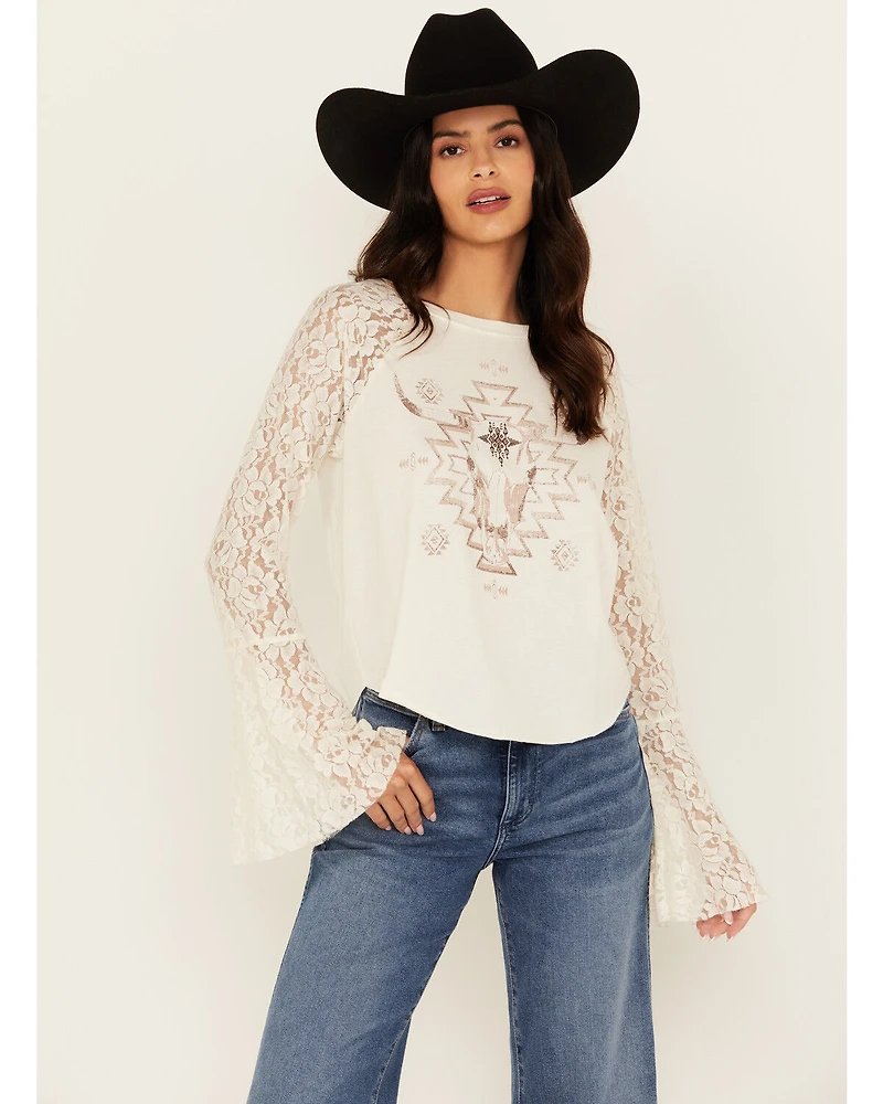 Shyanne Women's Steer Lace Long Sleeve Graphic Tee
