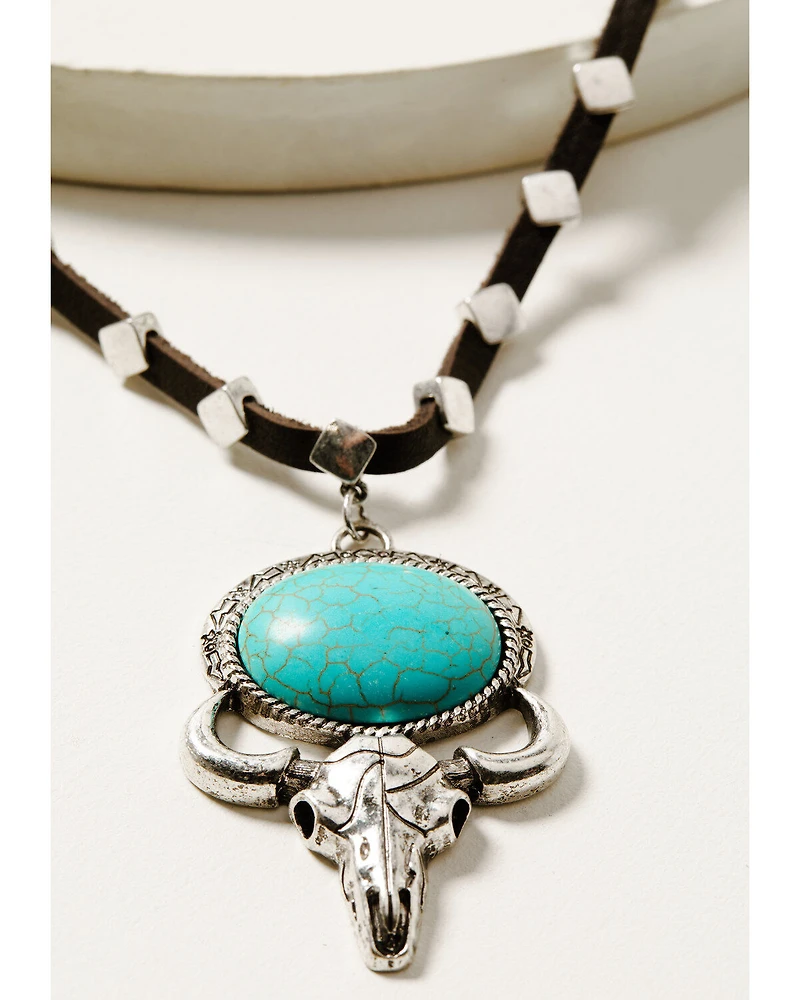 Idyllwind Women's Lavergne Turquoise Stone Bull Head Necklace
