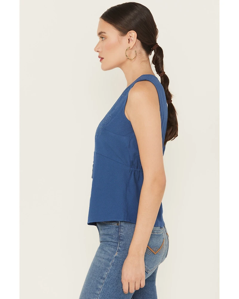 Idyllwind Women's Cedar Embroidered Tie-Front Sleeveless Top