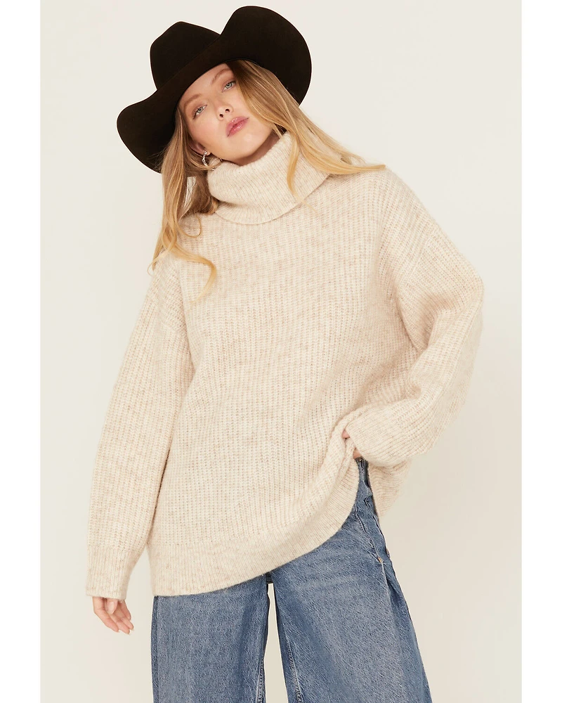 Cleo + Wolf Women's Oversized Turtleneck Sweater
