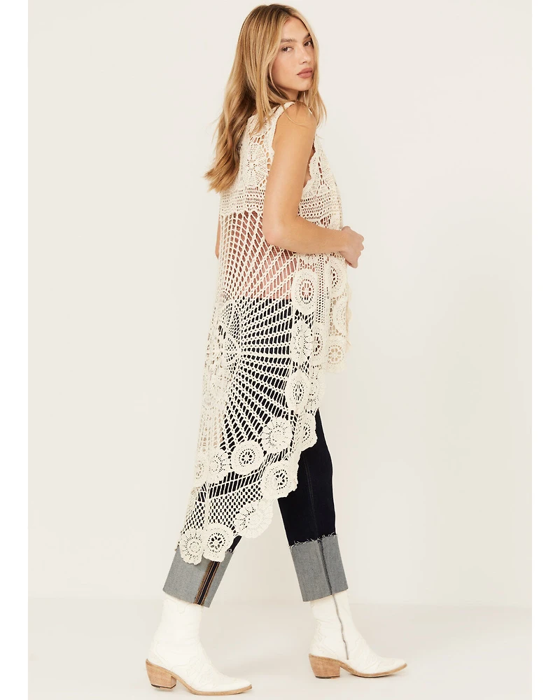 En Creme Floral Crochet High-Low Vest