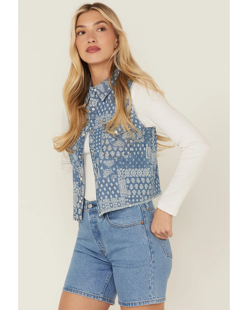 Wrangler Retro Women's Bandana Print Cropped Sleeveless Snap Western Shirt