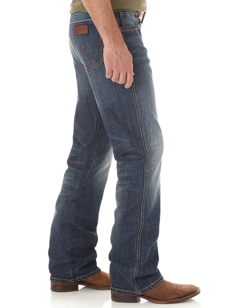 Wrangler Men's Retro Relaxed Fit Mid Rise Boot Cut Jeans