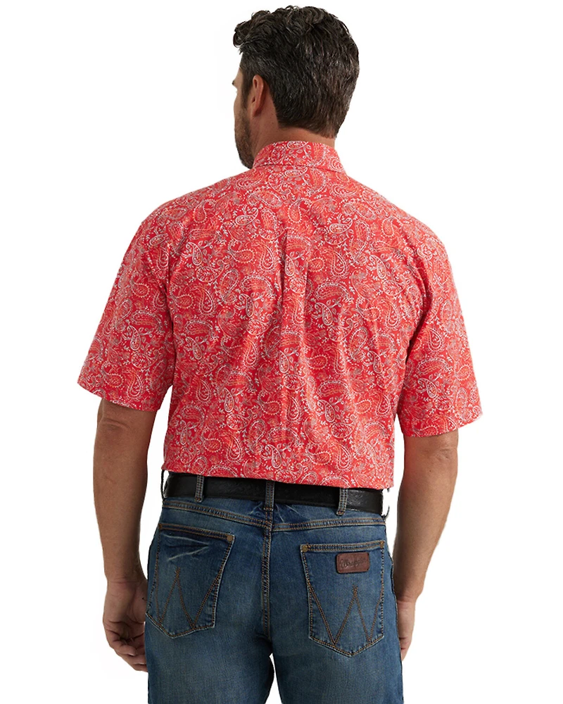 George Strait by Wrangler Men's Paisley Print Short Sleeve Button-Down Stretch Western Shirt