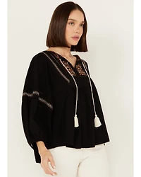 Shyanne Women's Embroidered Peasant Top