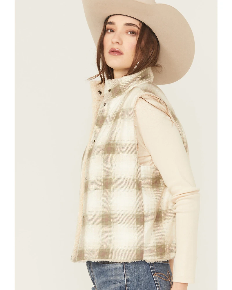 Cleo + Wolf Women's Reversible Sherpa Vest