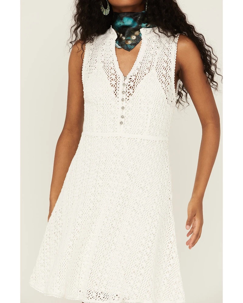 Beyond The Radar Women's Hepburn Lace Sleeveless Mini Dress