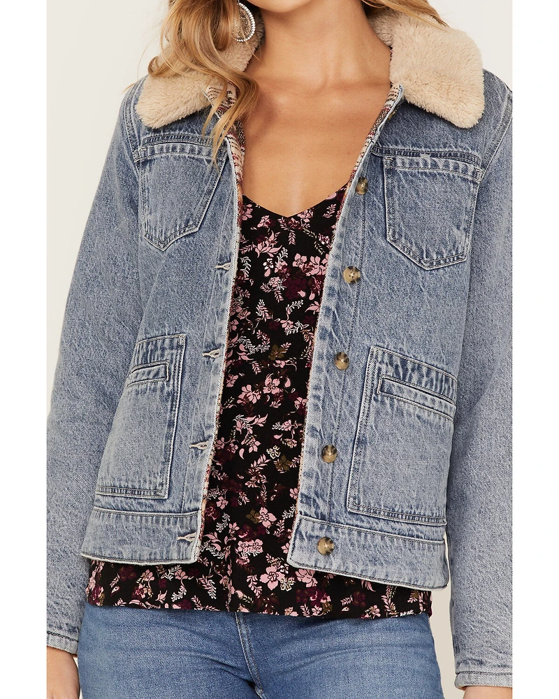 Idyllwind Women's Light Wash Reversible Sherpa Blanket Denim Jacket